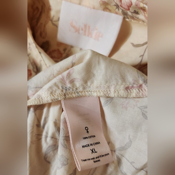 Selkie The Renaissance Girl Beverly Hills Button Down Top NWOT - Picture 5 of 5